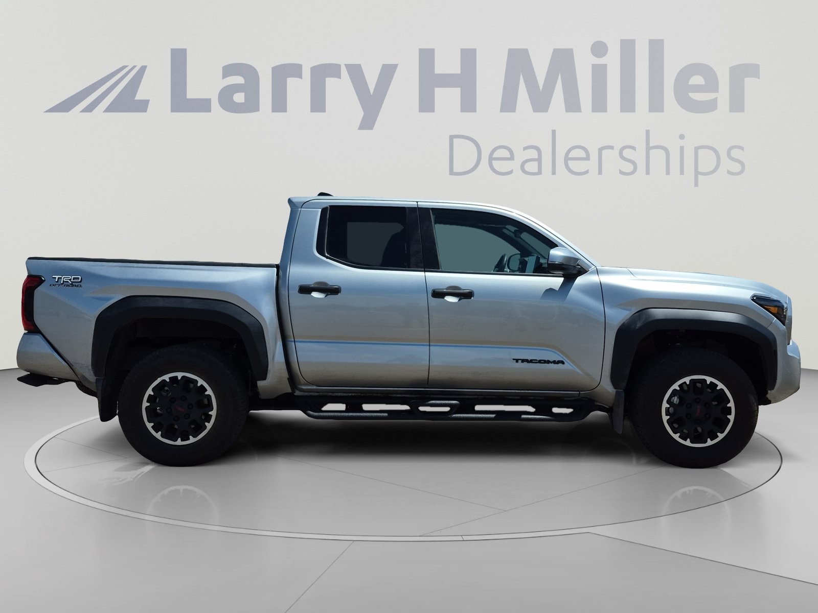Certified 2026 Toyota Tacoma TRD Off-Road w/ TRD Off Road Upgrade Package AWD/4WD image 6