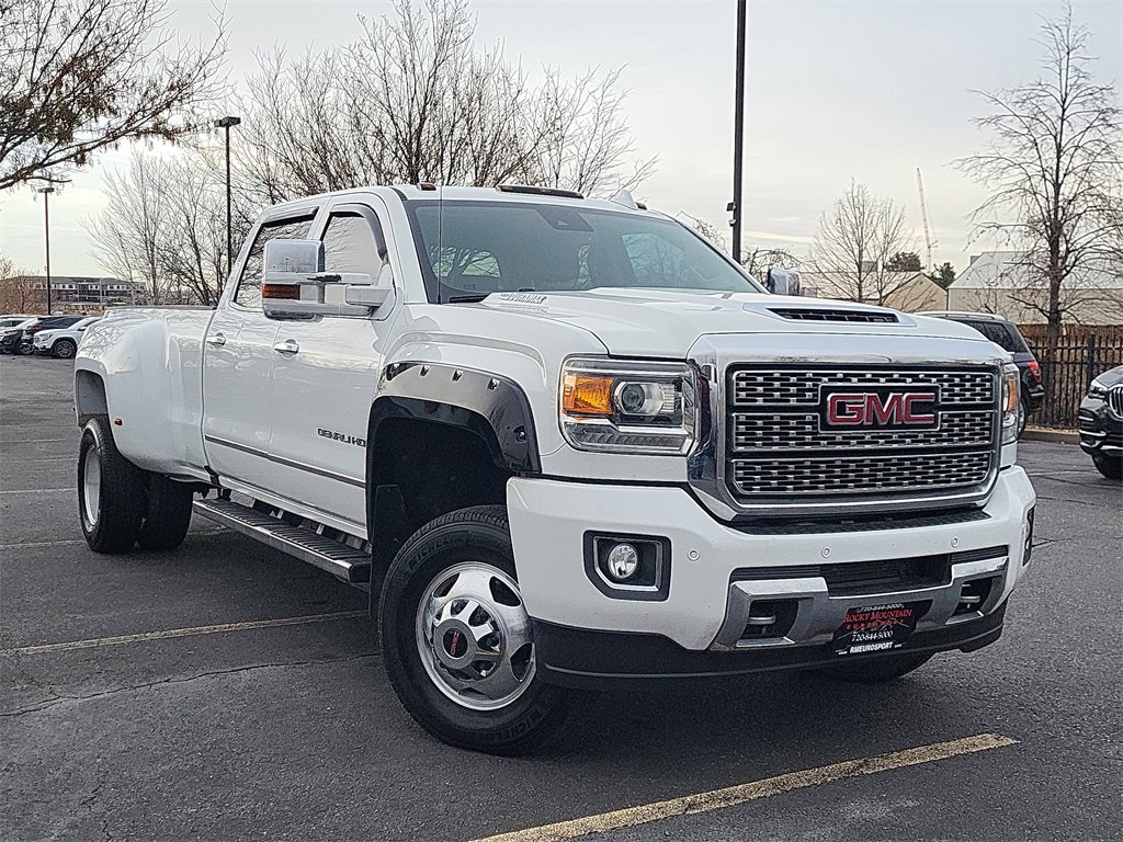 Used 2018 GMC Sierra 3500 Denali w/ Duramax Plus Package image 3