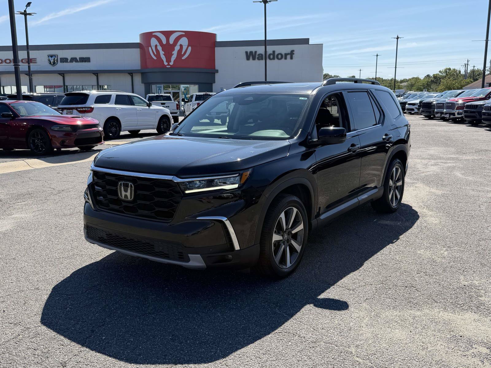 Used 2024 Honda Pilot Touring image 6