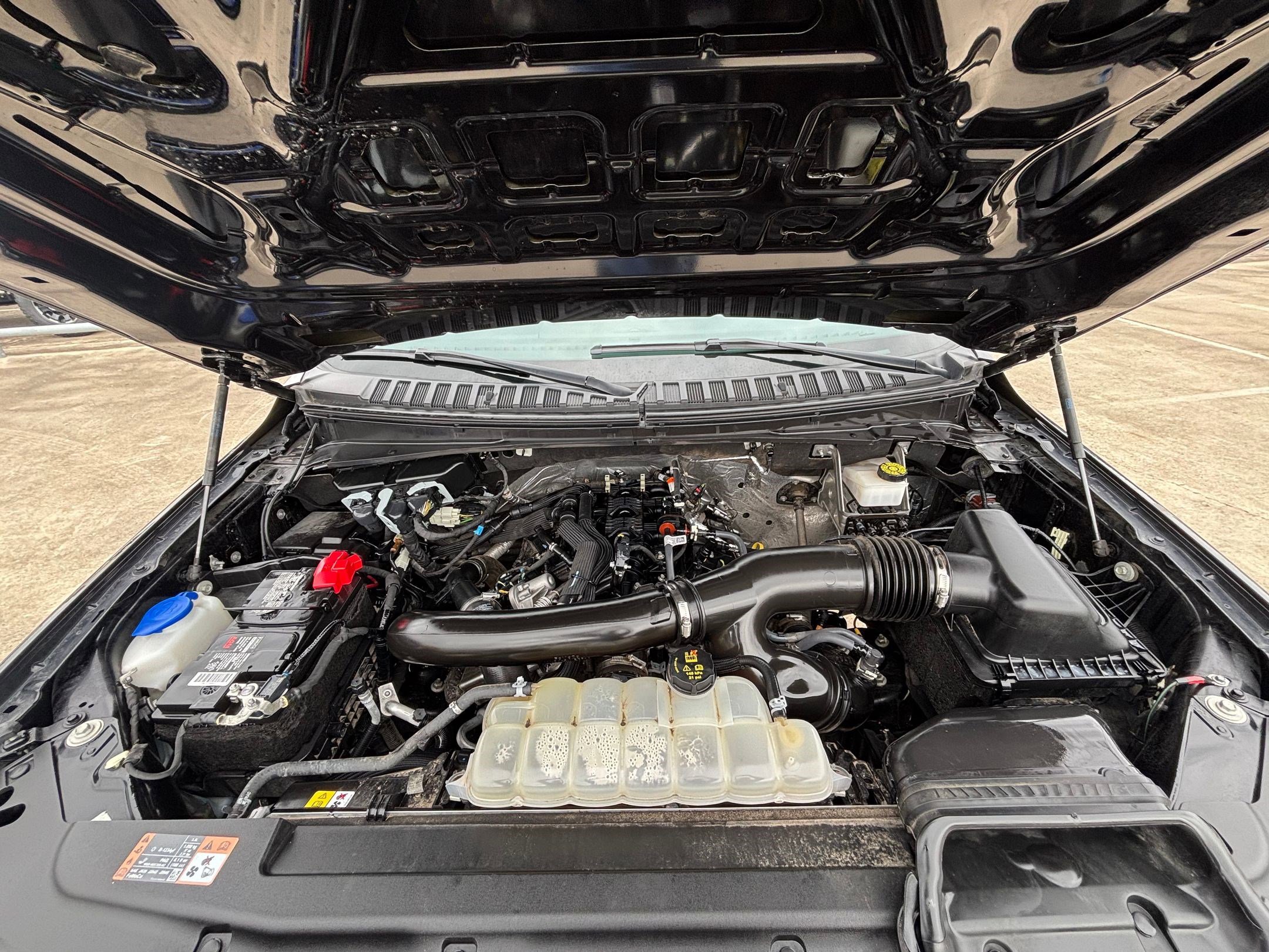 Used 2024 Ford Expedition Limited image 34