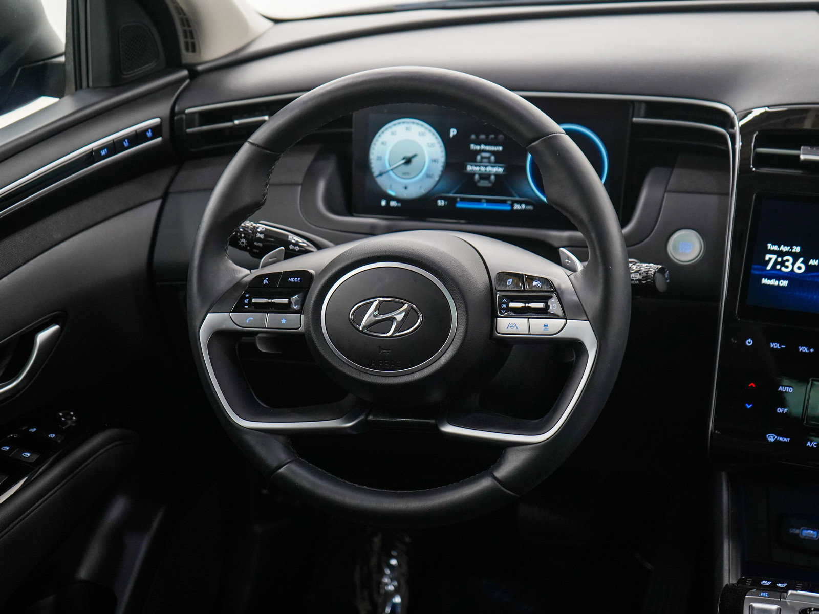 Certified 2024 Hyundai Tucson Limited AWD/4WD image 12