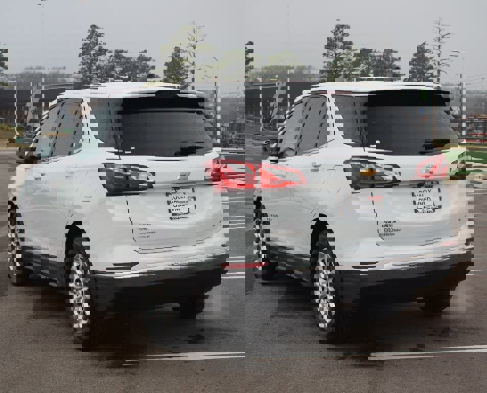 Used 2018 Chevrolet Equinox LT image 16