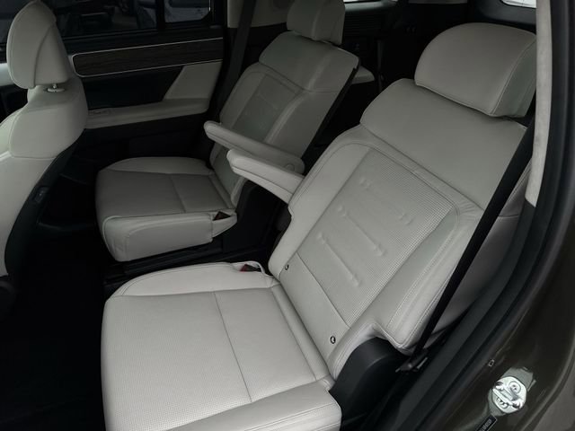 Used 2024 Hyundai Santa Fe Calligraphy image 25