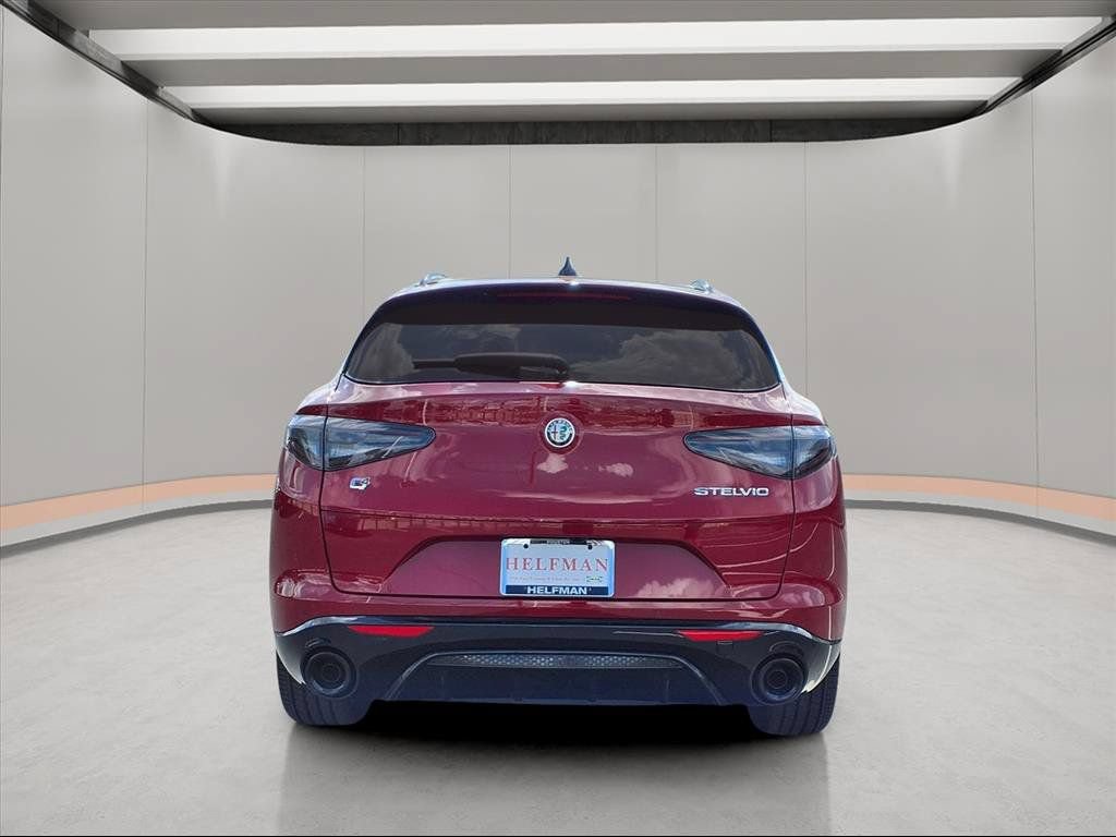 New 2025 Alfa Romeo Stelvio Sprint w/ Veloce Package AWD/4WD image 5