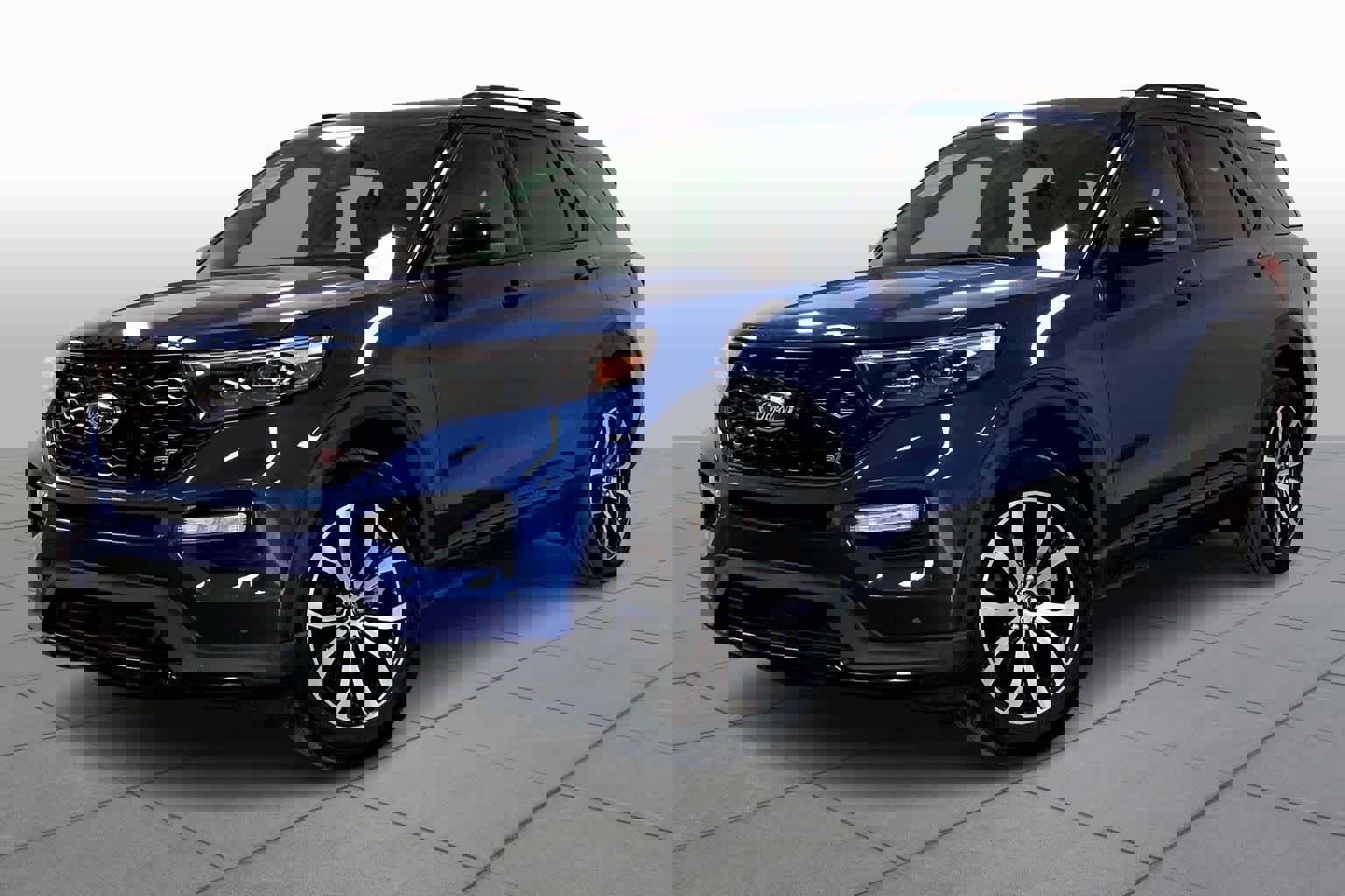 Used 2020 Ford Explorer ST w/ Premium Technology Package image 31