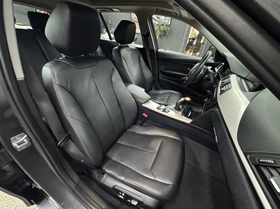 Used 2014 BMW 328i xDrive Wagon AWD/4WD image 20