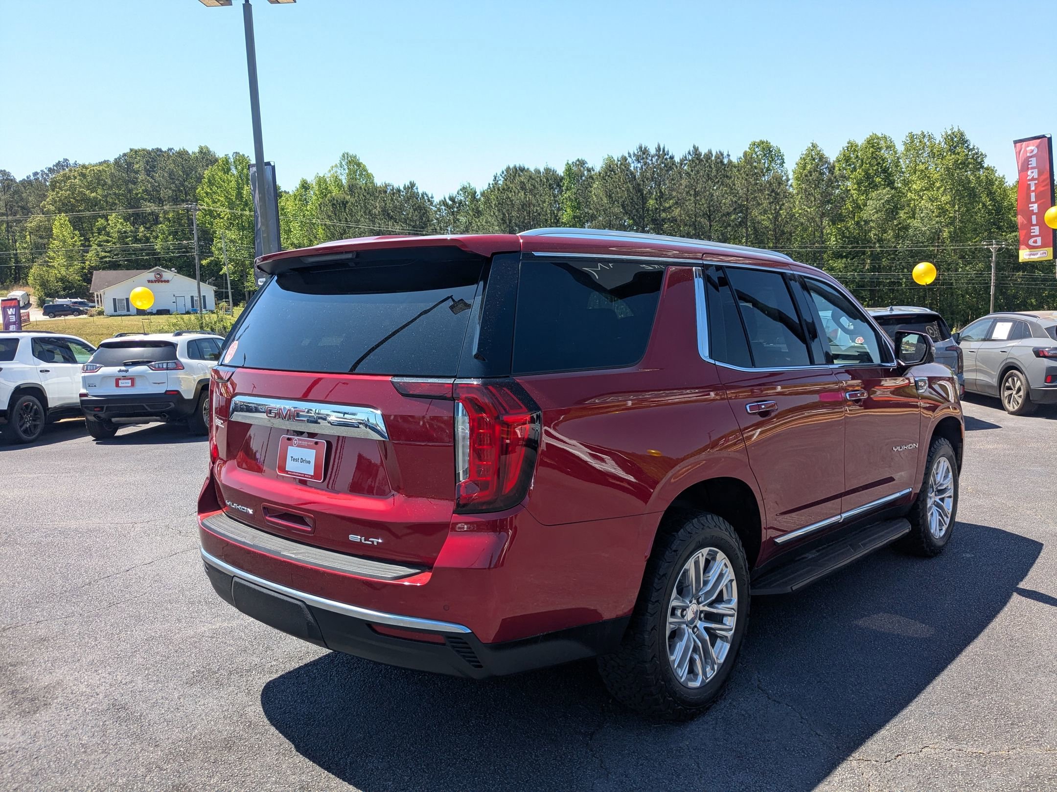 Used 2021 GMC Yukon SLT w/ SLT Premium Package AWD/4WD image 5
