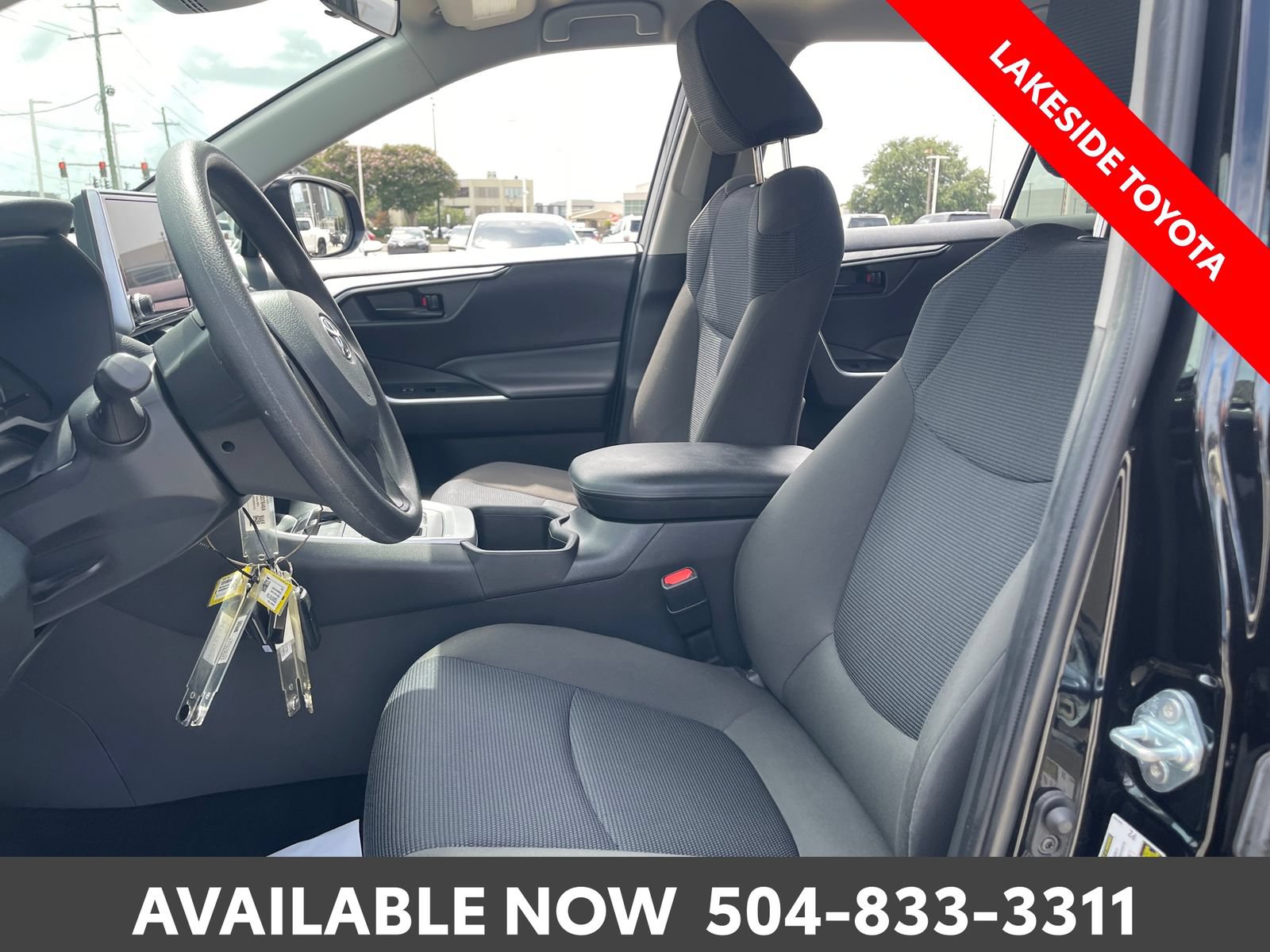 Used 2024 Toyota RAV4 LE FWD image 27