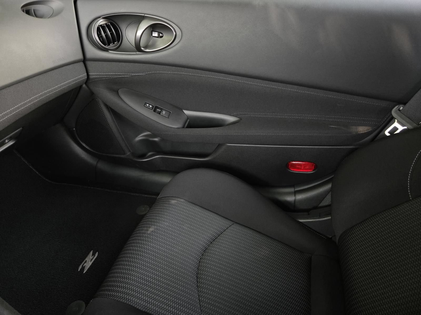Used 2024 Nissan Z Sport w/ Floor Mat Package RWD image 26