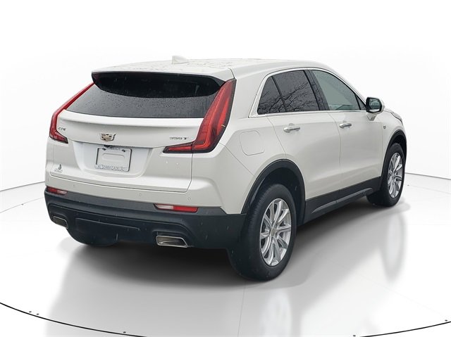 Certified 2022 Cadillac XT4 Luxury w/ Cold Weather Package image 4