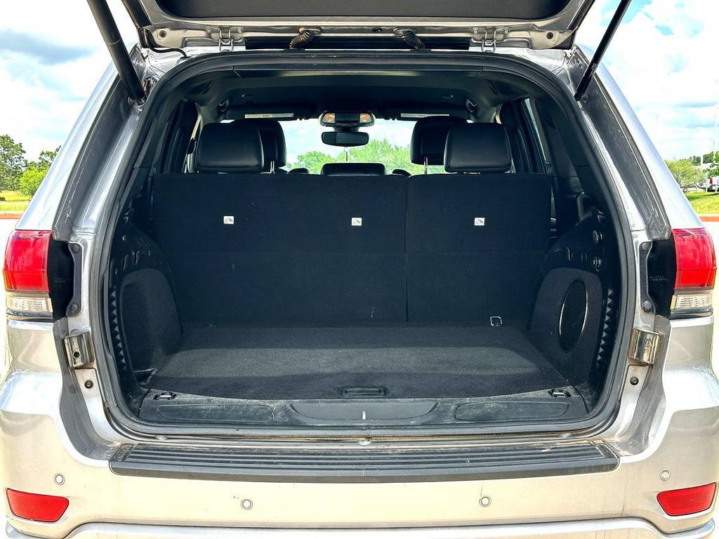 Used 2020 Jeep Grand Cherokee Altitude RWD image 32