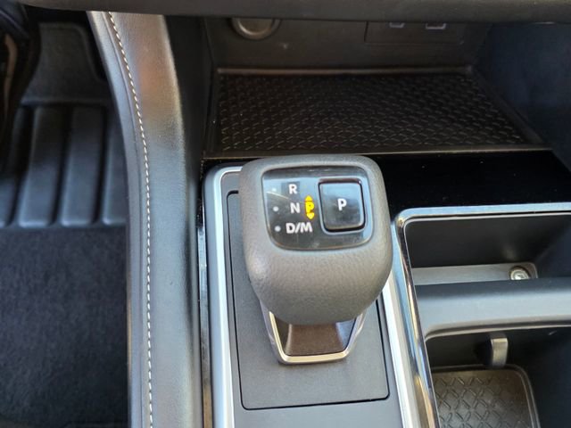 Used 2025 Nissan Pathfinder SV FWD image 35
