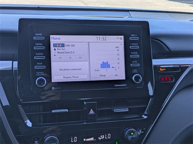 Used 2024 Toyota Camry SE image 12