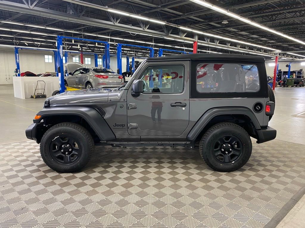 Used 2024 Jeep Wrangler Sport image 5