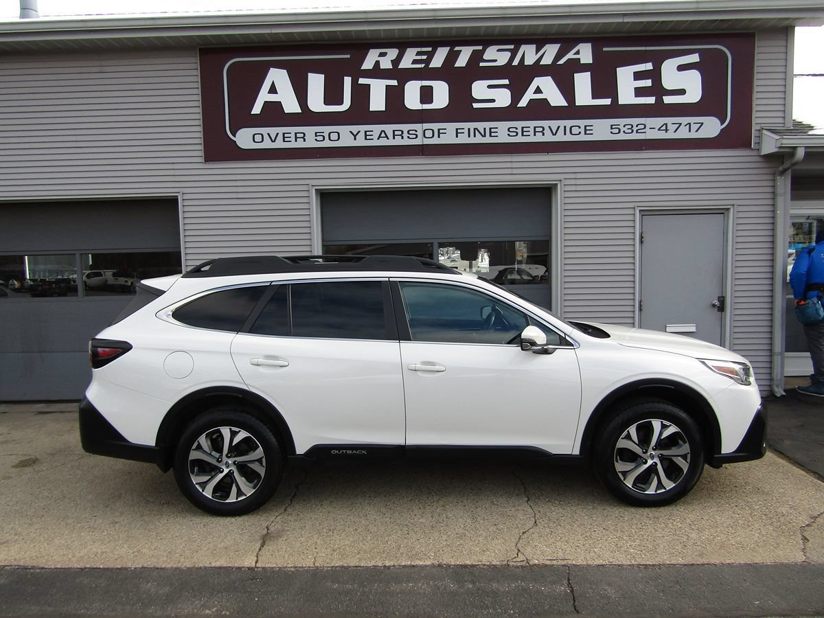 Used 2022 Subaru Outback Limited w/ Popular Package #2 AWD/4WD image 2