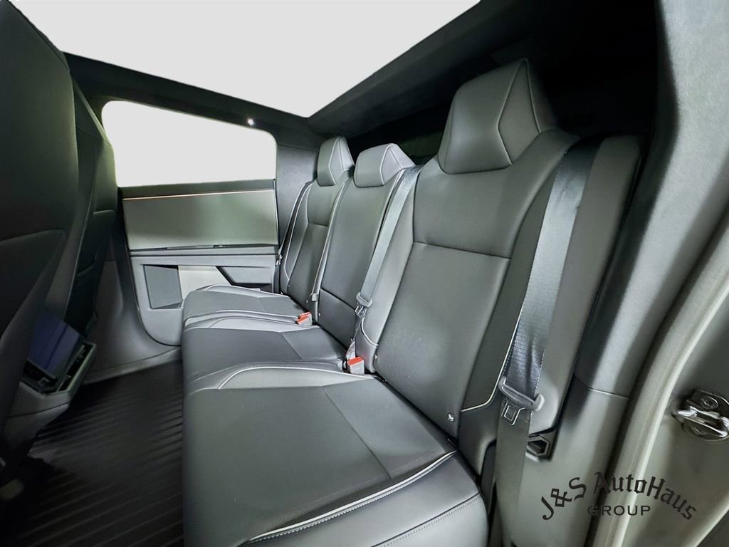 Used 2025 Tesla Cybertruck AWD Crew Cab image 27