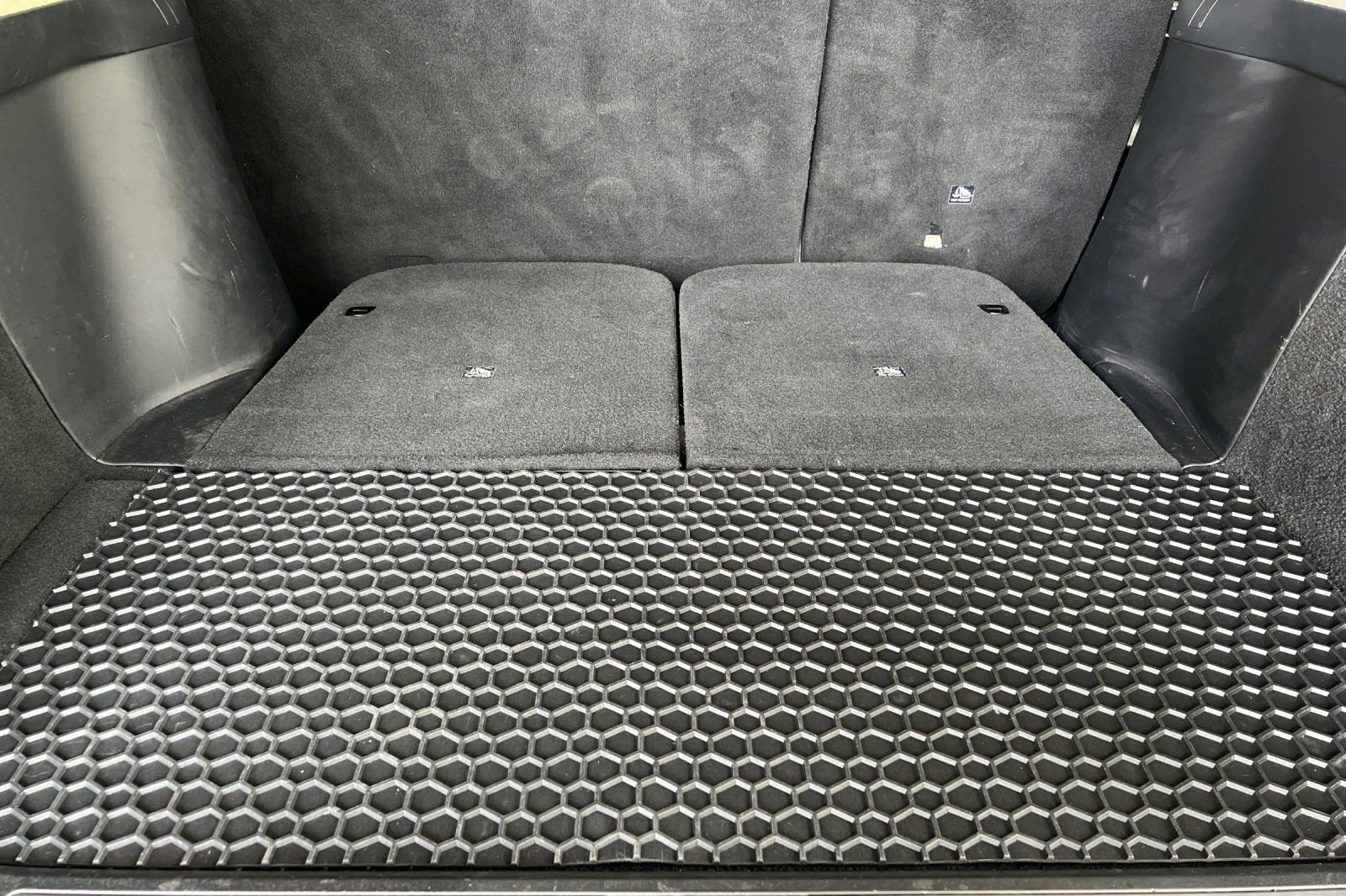 Used 2018 Tesla Model X 100D image 21