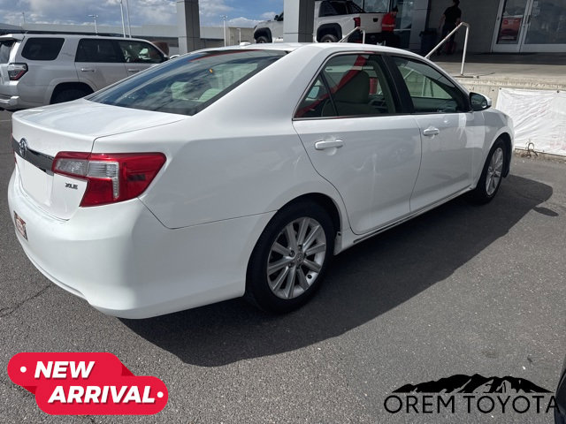 Used 2014 Toyota Camry XLE w/ Convenience Package image 6