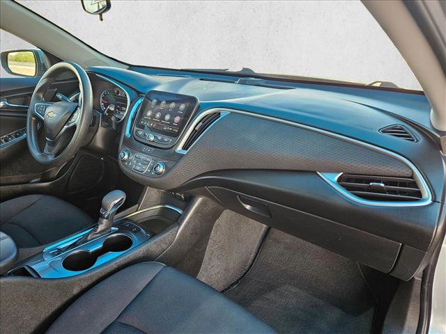Used 2025 Chevrolet Malibu LT image 21