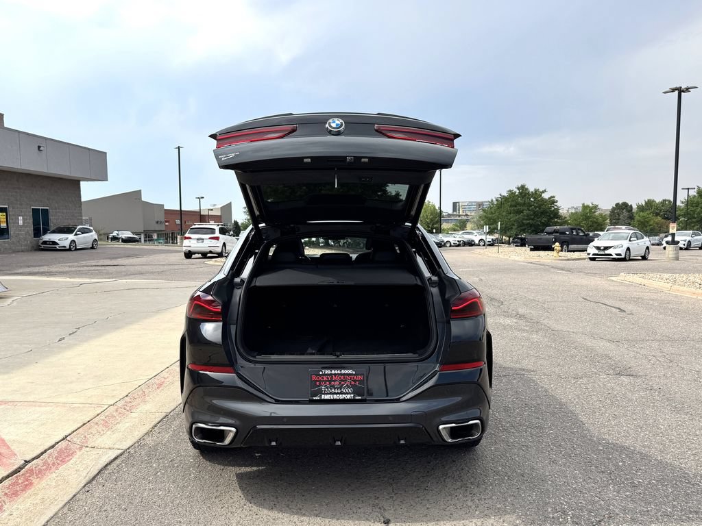 Used 2024 BMW X6 xDrive40i w/ Premium Package AWD/4WD image 10