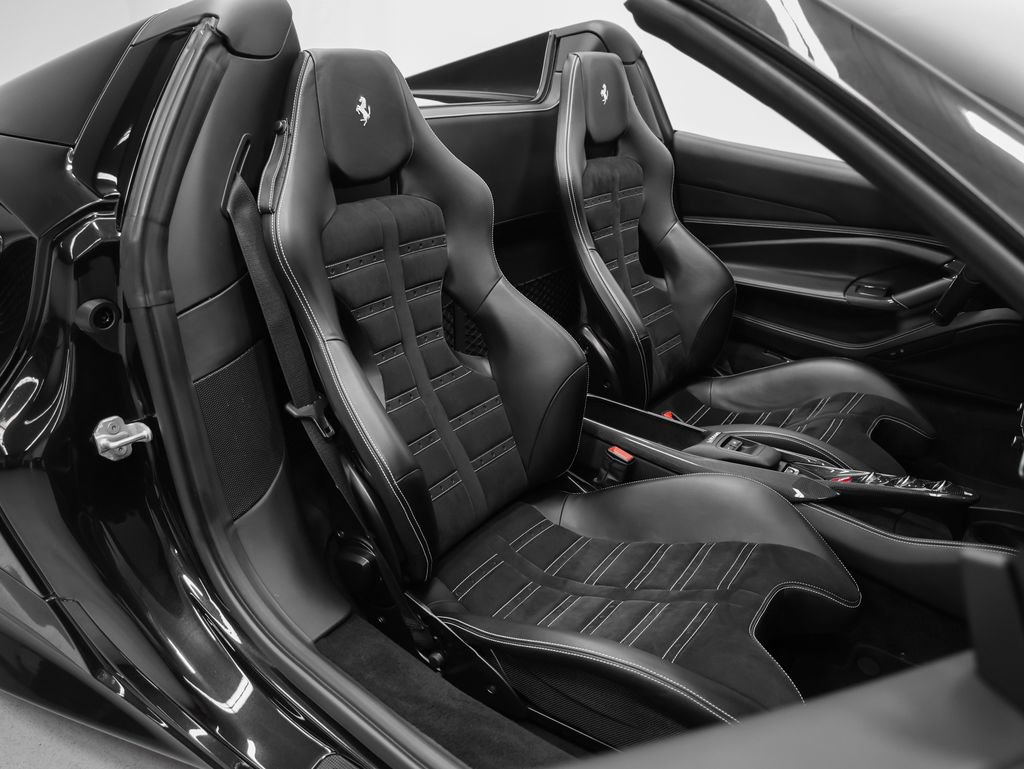 Certified 2021 Ferrari F8 Tributo RWD image 20
