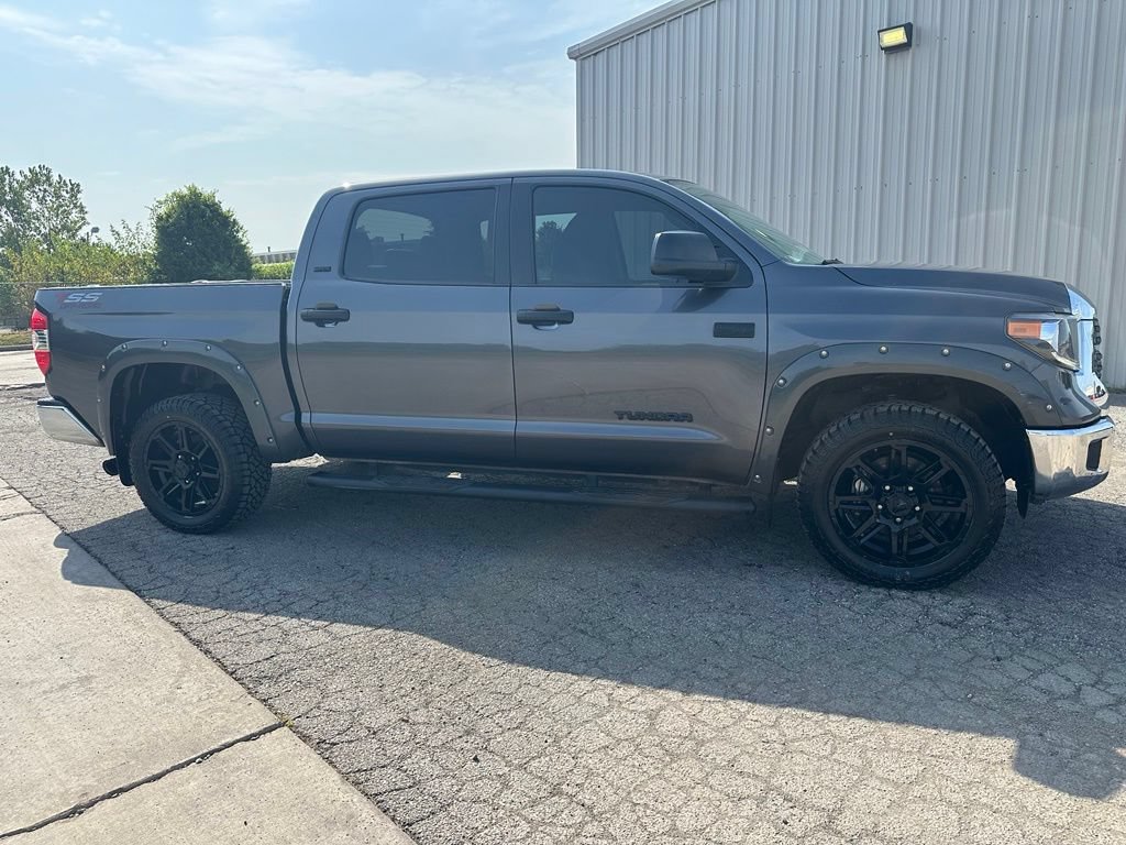 Used 2020 Toyota Tundra SR5 w/ SR5 Upgrade Package AWD/4WD image 4