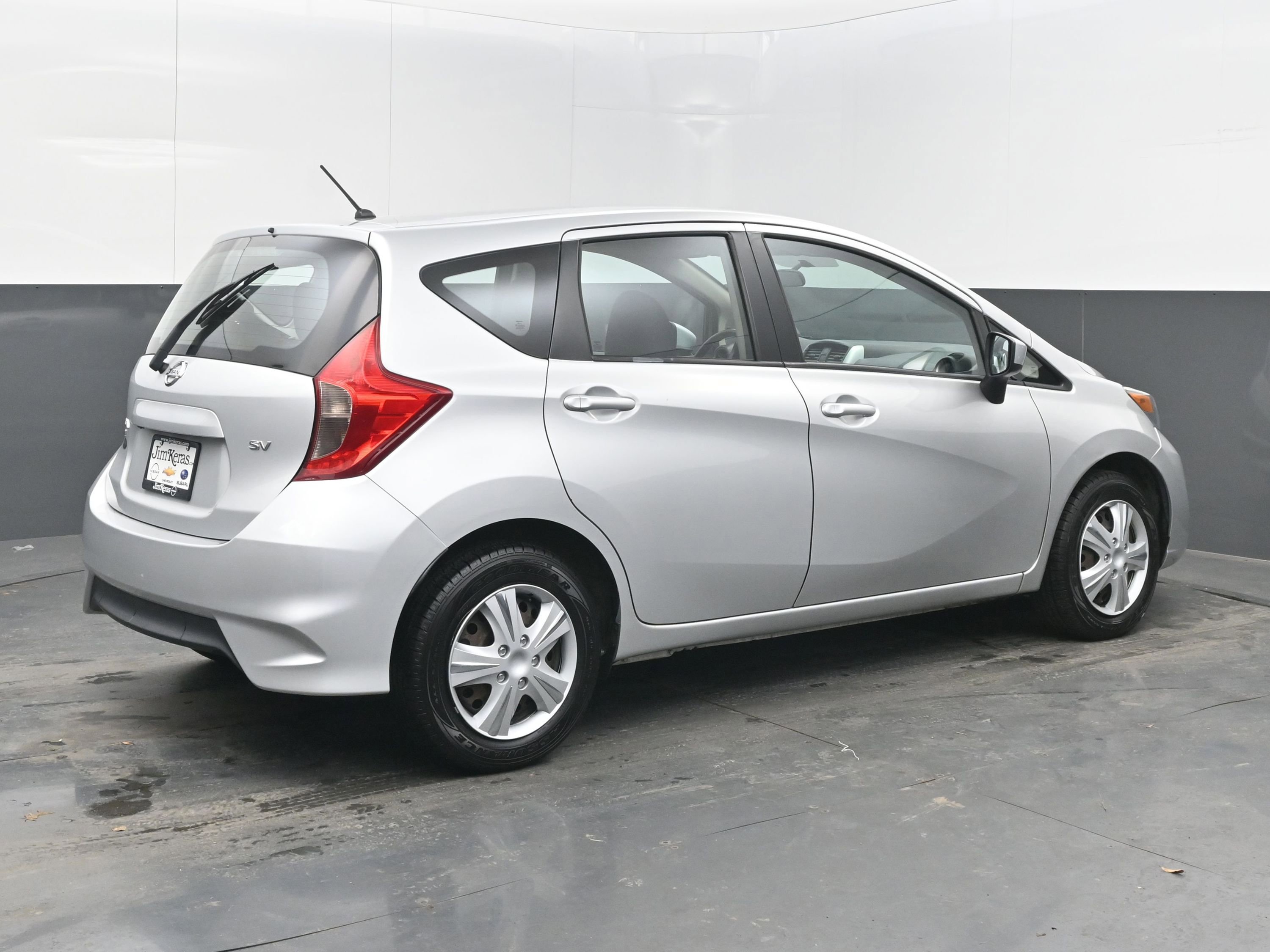 Used 2019 Nissan Versa Note SV image 4