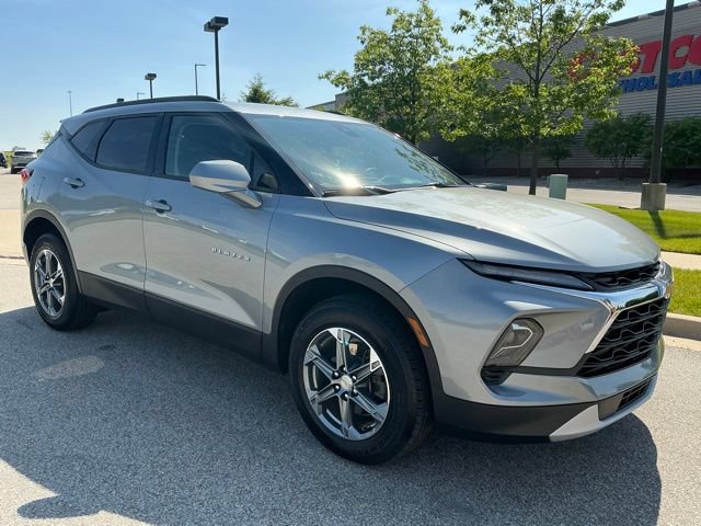 Used 2024 Chevrolet Blazer LT w/ Convenience Package AWD/4WD image 2