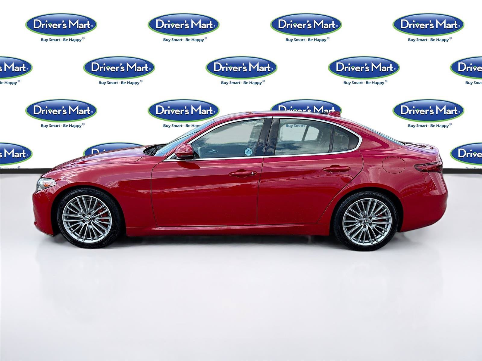 Used 2017 Alfa Romeo Giulia Ti w/ TI Lusso Package RWD image 4