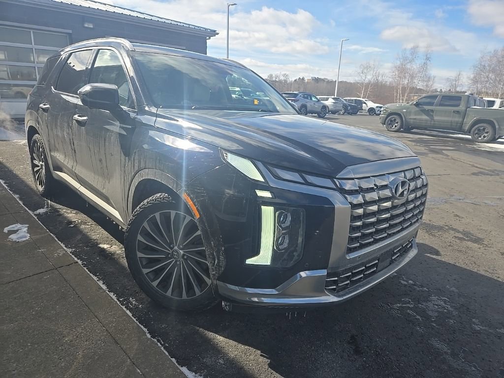 Used 2023 Hyundai Palisade Calligraphy AWD/4WD image 2