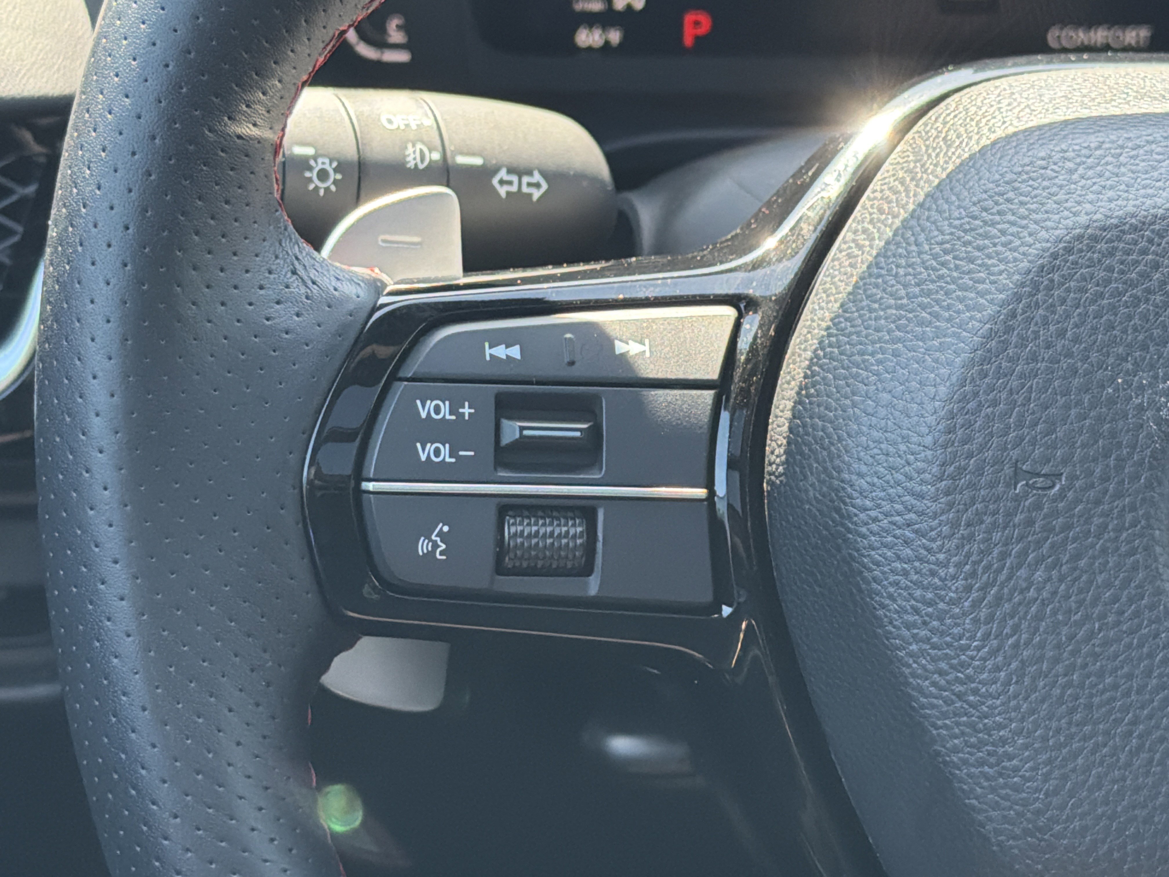 Certified 2025 Acura ADX A-Spec image 19