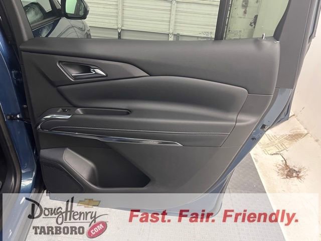 New 2026 Chevrolet Traverse LT w/ Driver Confidence Package FWD image 38