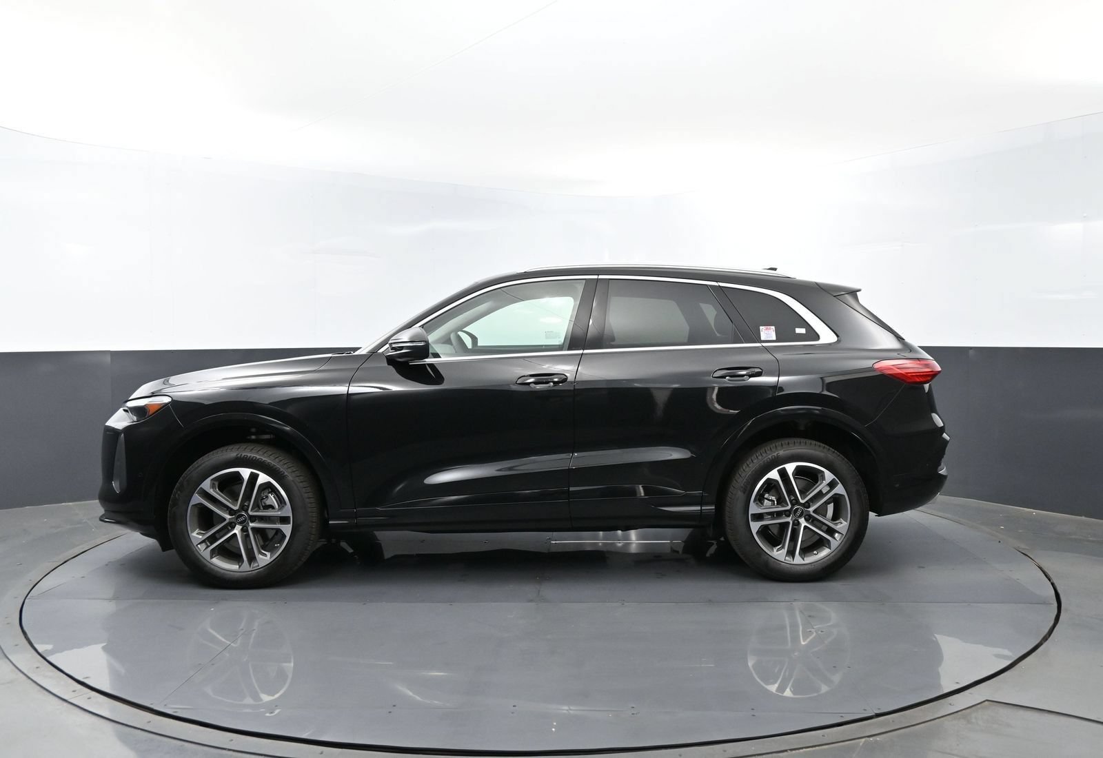 New 2026 Audi Q5 Premium AWD/4WD image 28