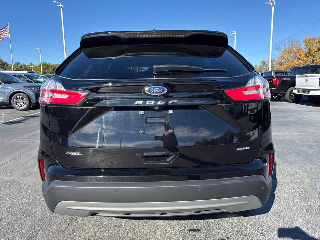 Used 2023 Ford Edge SEL image 8
