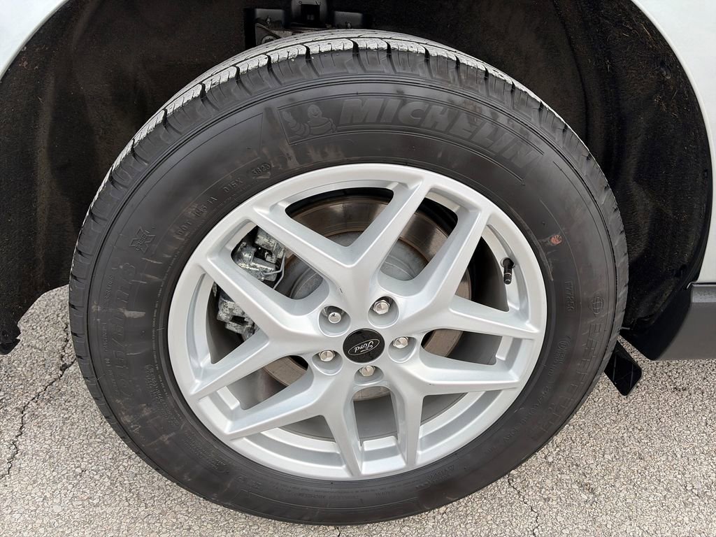 Used 2024 Ford Edge SEL w/ Convenience Package image 12