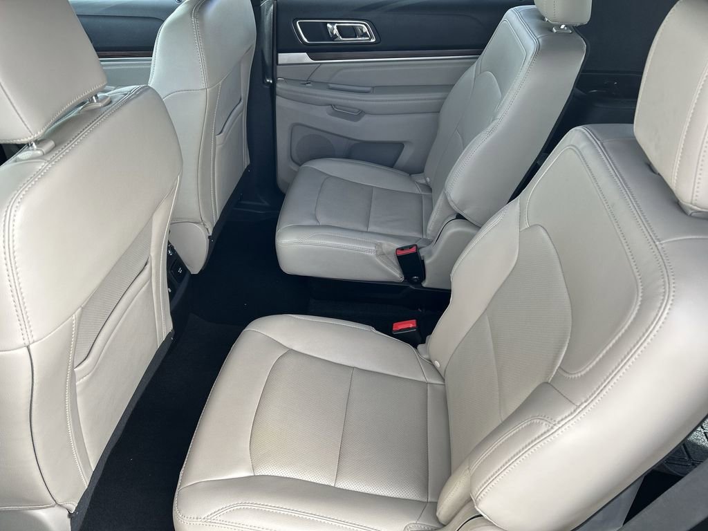 Used 2018 Ford Explorer Limited w/ Equipment Group 301A image 26