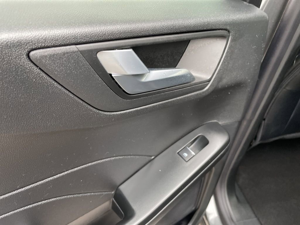 Used 2025 Ford Escape ST-Line w/ Equipment Group 301A image 44