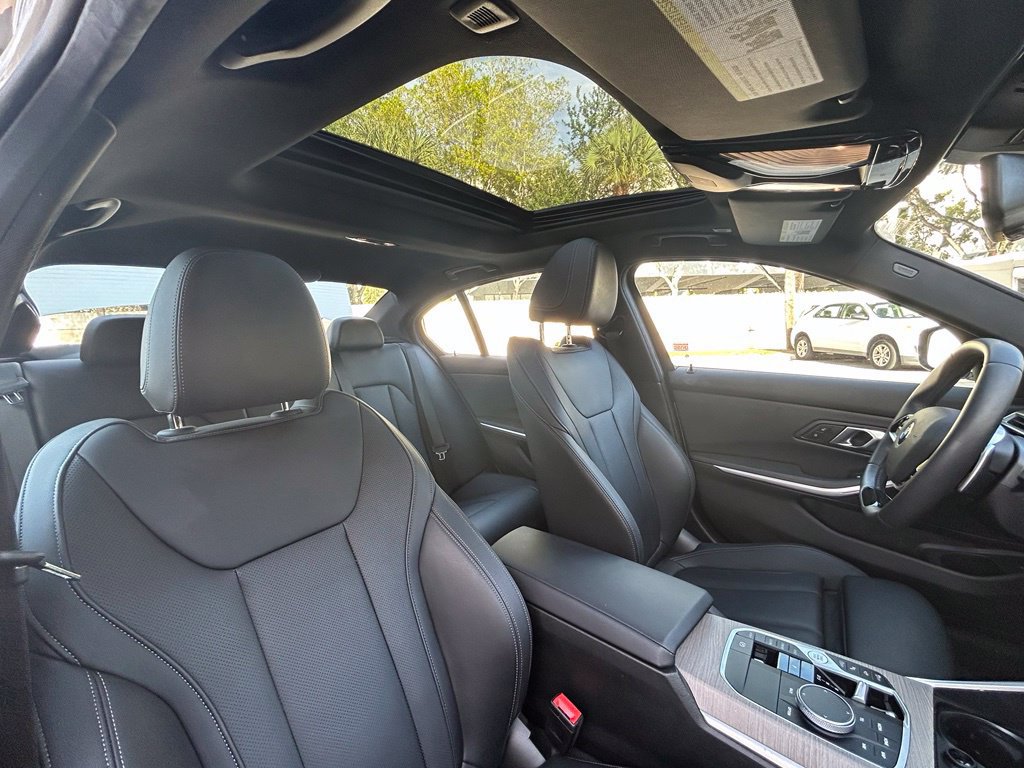 Used 2025 BMW 330i Sedan RWD image 32