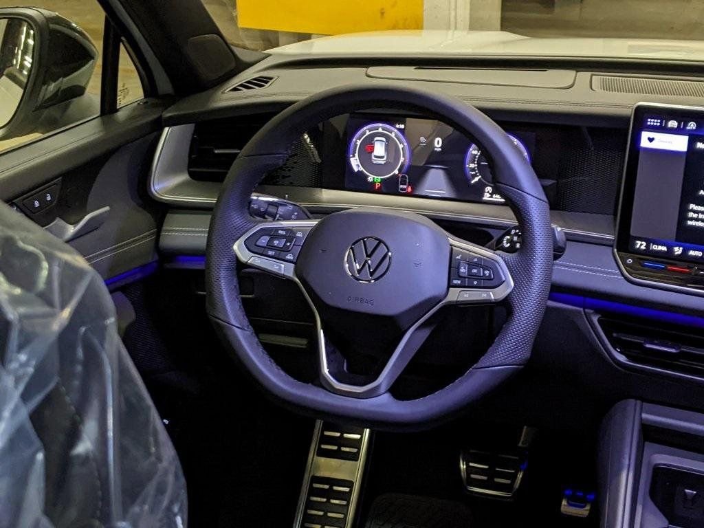 New 2026 Volkswagen Tiguan SE R-Line image 14