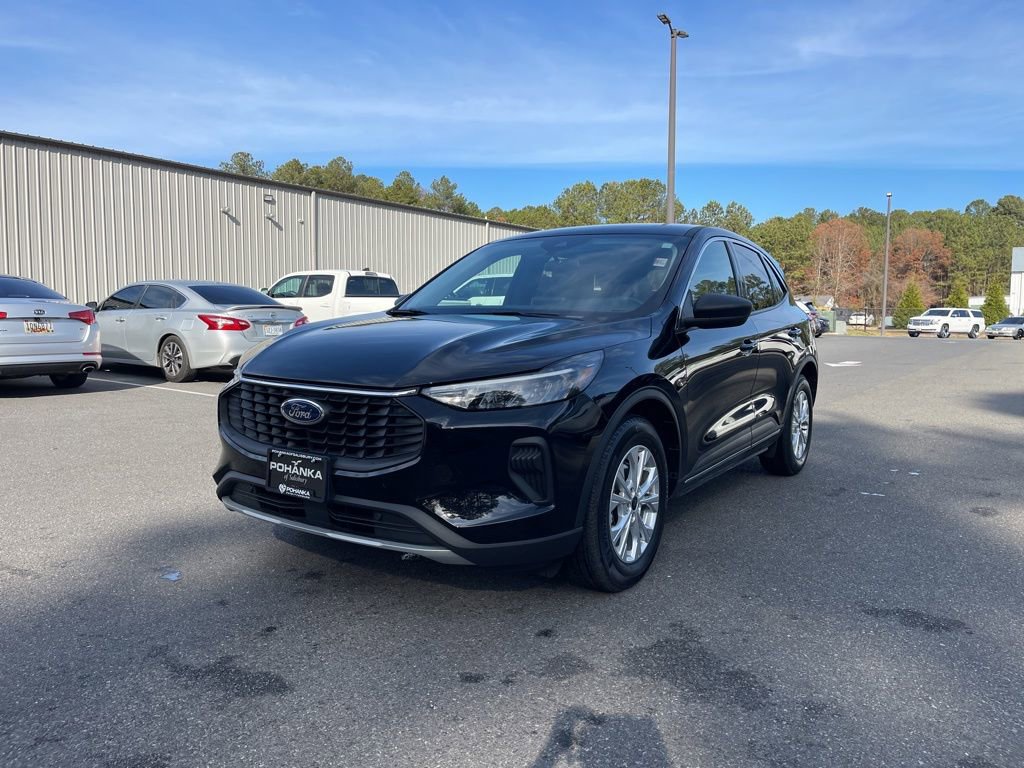 Certified 2023 Ford Escape Active w/ Cold Weather Package image 1