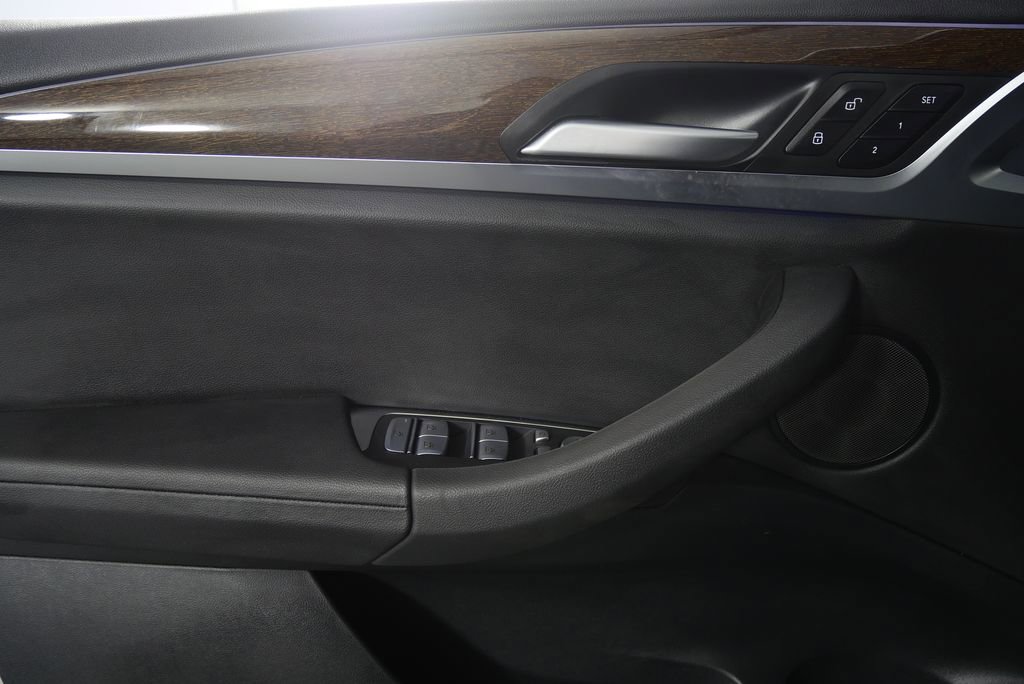 Used 2024 BMW X3 xDrive30i w/ Convenience Package w/ZPA image 9