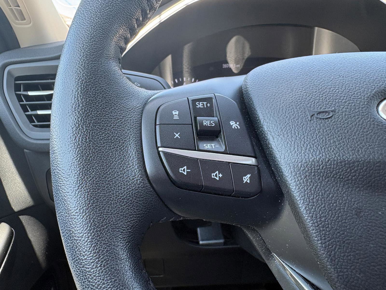 Used 2020 Ford Escape SEL FWD image 35