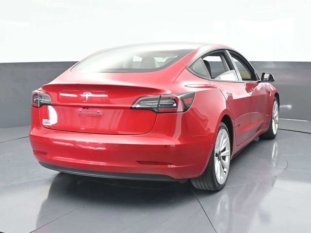Used 2022 Tesla Model 3 Standard Range image 5