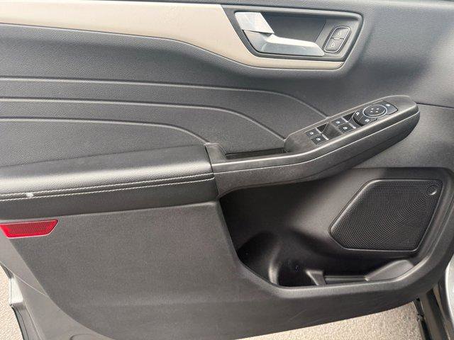 Used 2022 Ford Escape SEL image 17