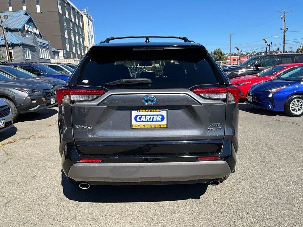 Used 2021 Toyota RAV4 XSE AWD/4WD image 7