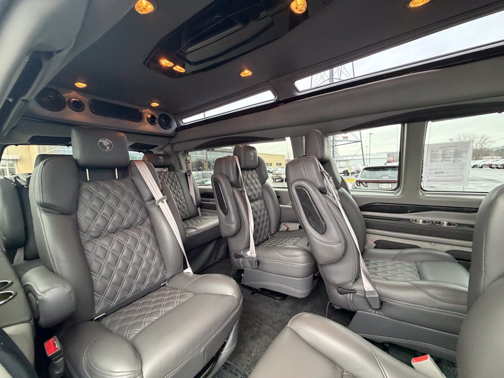 Used 2022 Chevrolet Express 2500 Extended w/ Enhanced Convenience Package RWD image 21