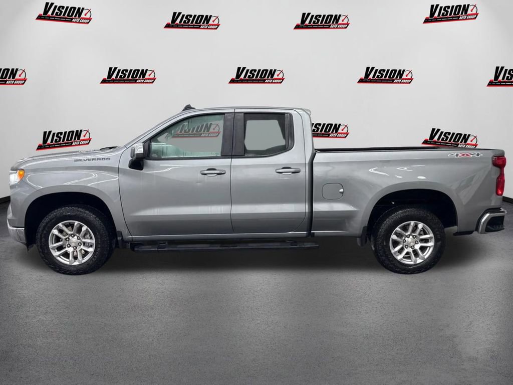 Used 2024 Chevrolet Silverado 1500 LT image 8