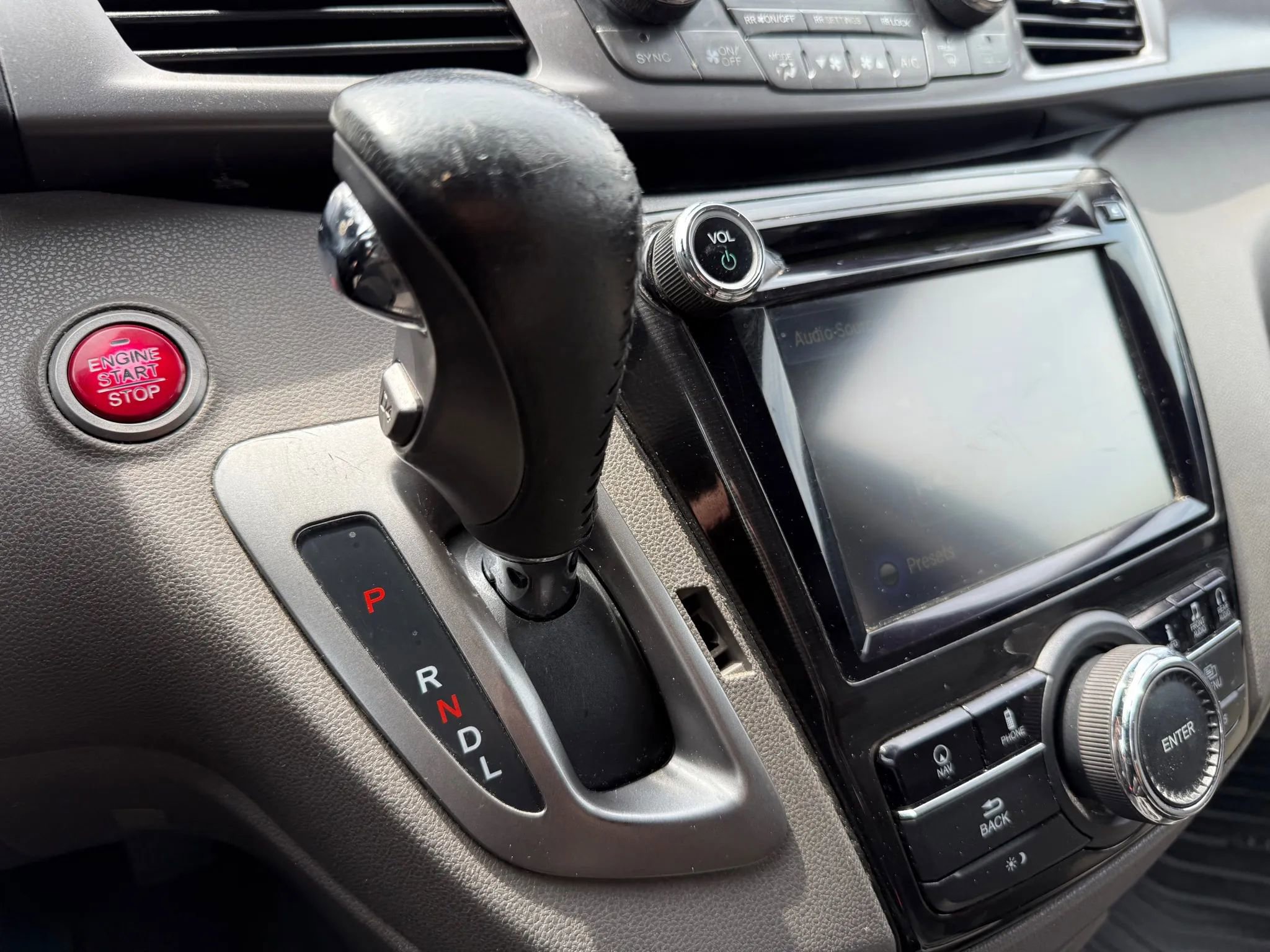 Used 2015 Honda Odyssey Touring Elite image 23