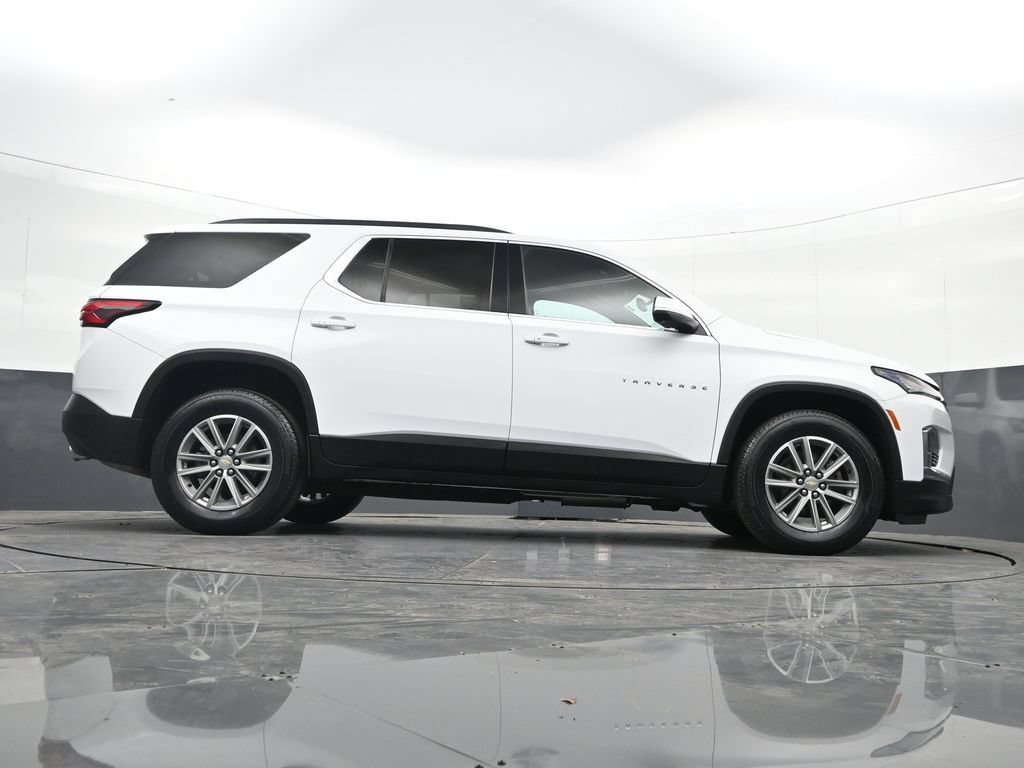 Used 2023 Chevrolet Traverse LT w/ Rear Camera Mirror Package AWD/4WD image 36