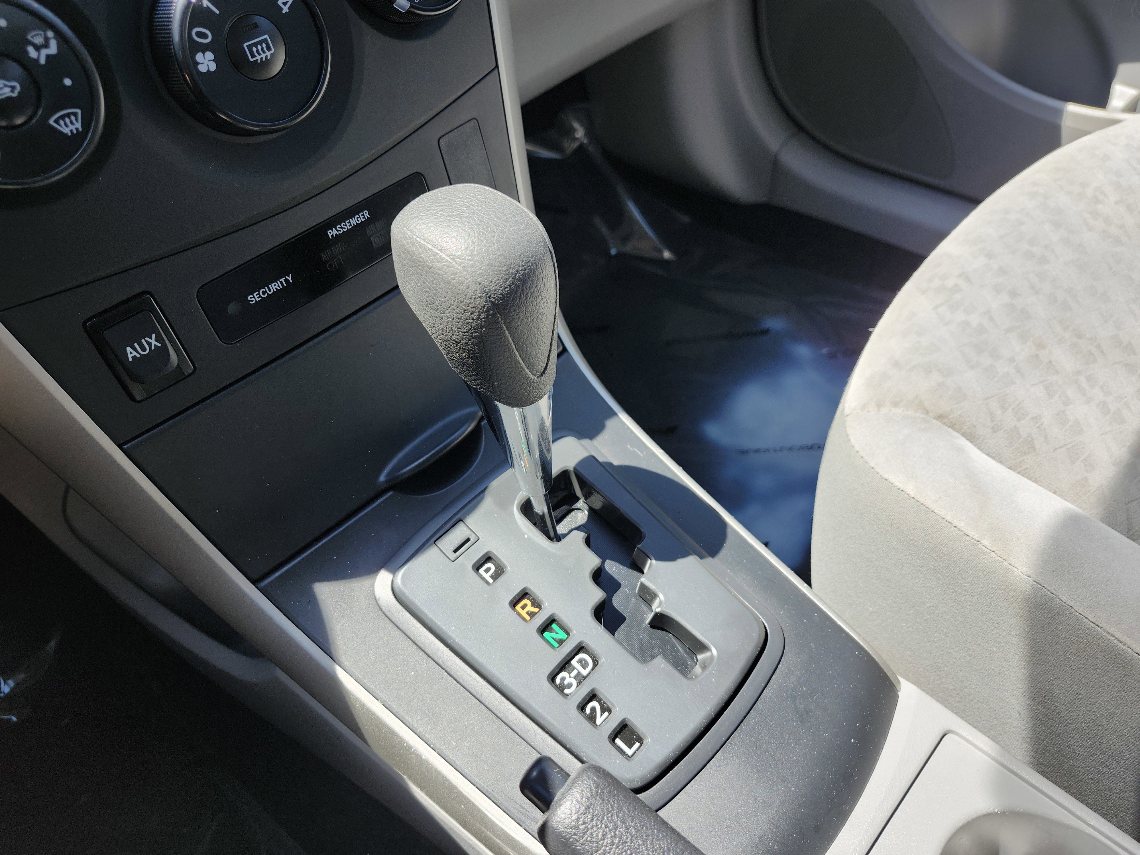 Used 2009 Toyota Corolla LE FWD image 7